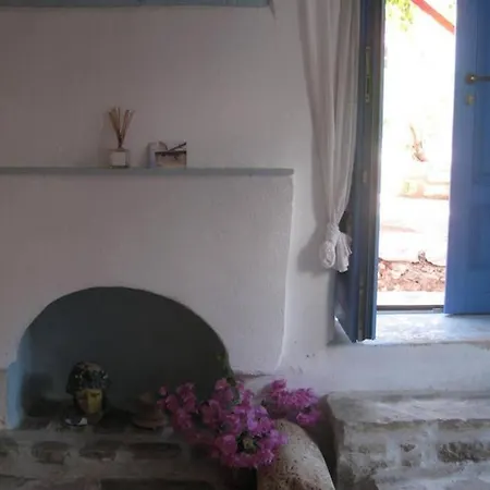 La Casa Rossa * Megisti